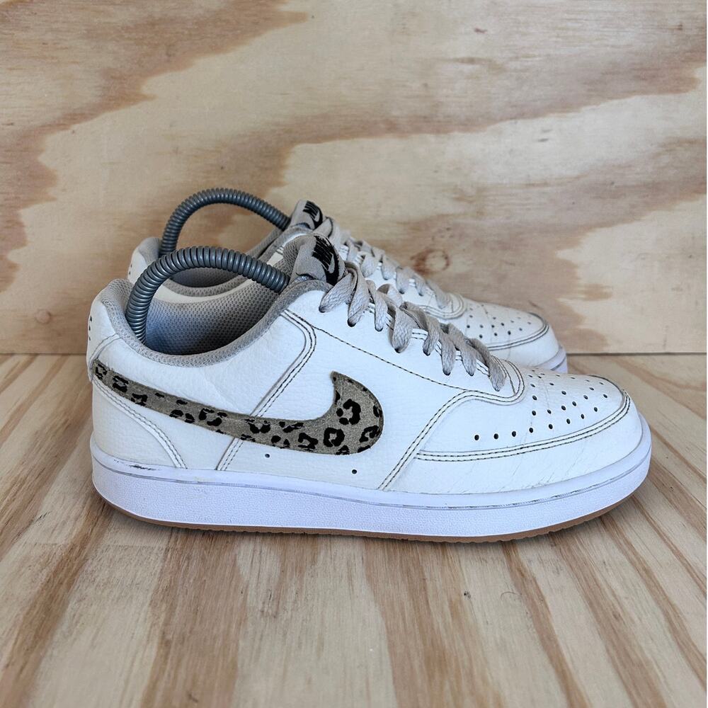 Nike - Court Vision - Sneakers - White - Women's - 7 - HF9552-100